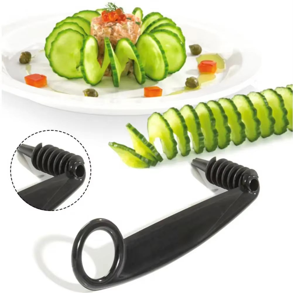 Piranha V-Shaped Serrated Vegetable Fruit Slicer Decorative Pattern Cutter with Stainless Steel Blade Non-Slip Handle for Salad